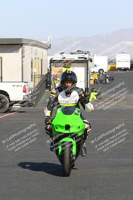 media/Apr-10-2022-SoCal Trackdays (Sun) [[f104b12566]]/Around the Pits/